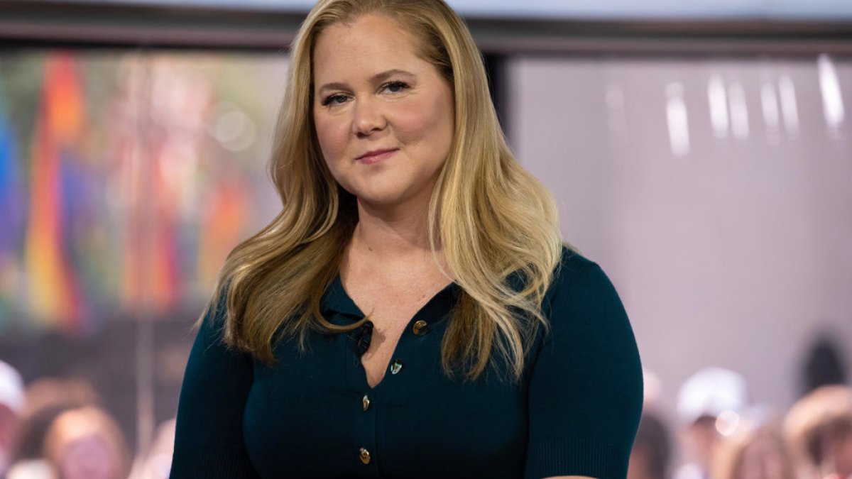Amy Schumer addresses criticism about her 'puffier' face in powerful post – NBC Chicago - Vimarsana News
