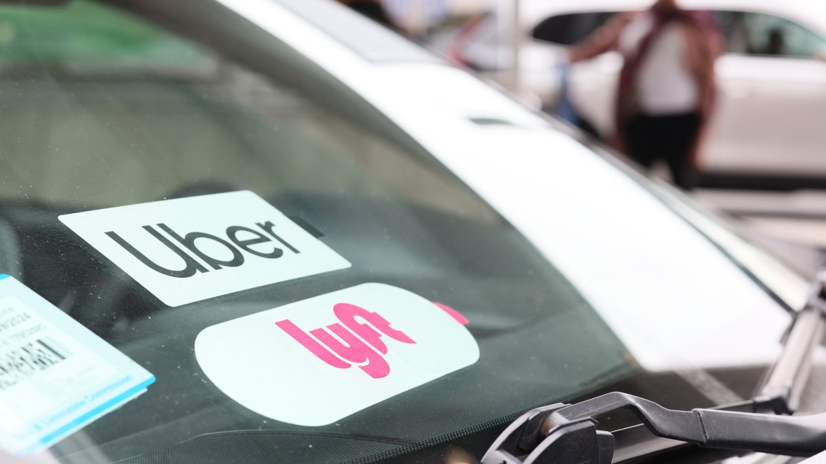 Rideshare, app-based delivery drivers to strike Wednesday, what it means – NBC Chicago - Vimarsana News
