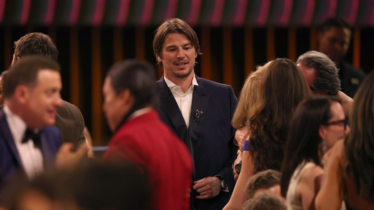 Josh Hartnett makes rare appearance at 2024 SAG Awards – NBC Chicago