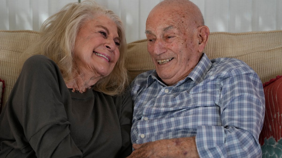 World War II vet will marry near beaches where US troops landed – NBC Chicago - Vimarsana News