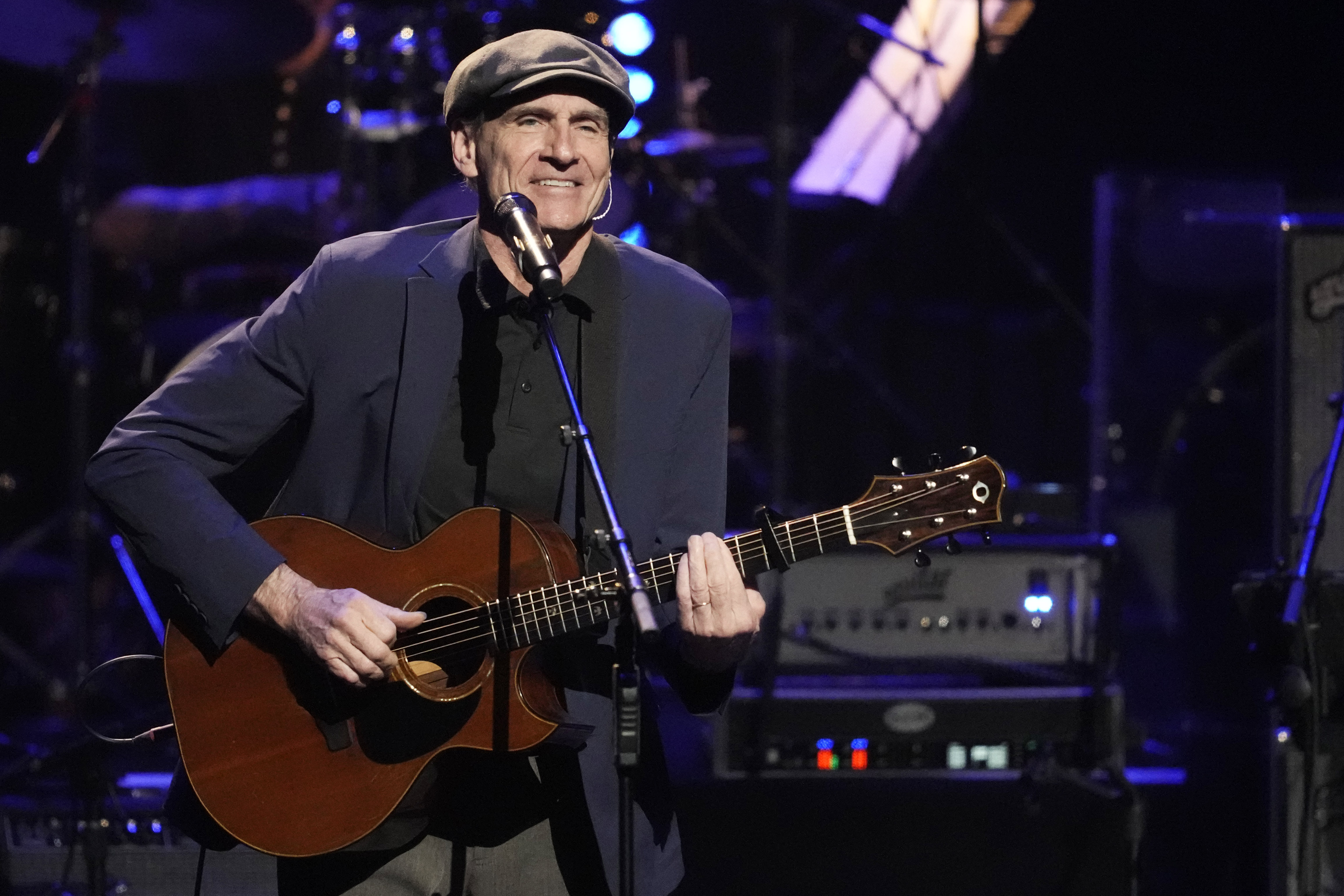 James Taylor talks about touring and the possibility of new music – NBC Chicago - Vimarsana News
