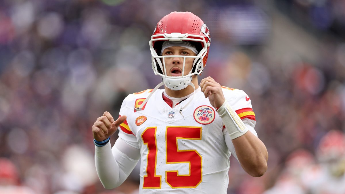 Patrick Mahomes reacts to Chiefs’ new receiver signing – NBC Chicago