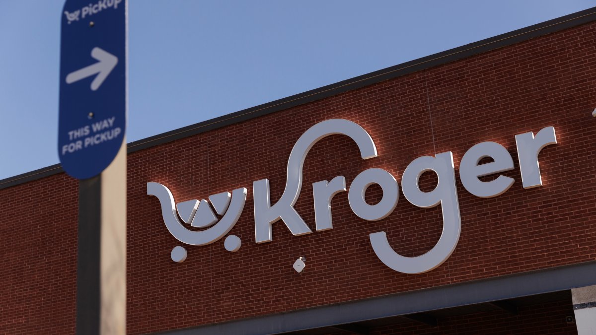 Kroger, Albertsons merger heads to court