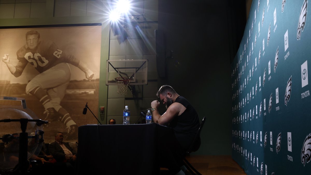 Travis Kelce cries during Jason Kelce’s retirement speech NBC Chicago
