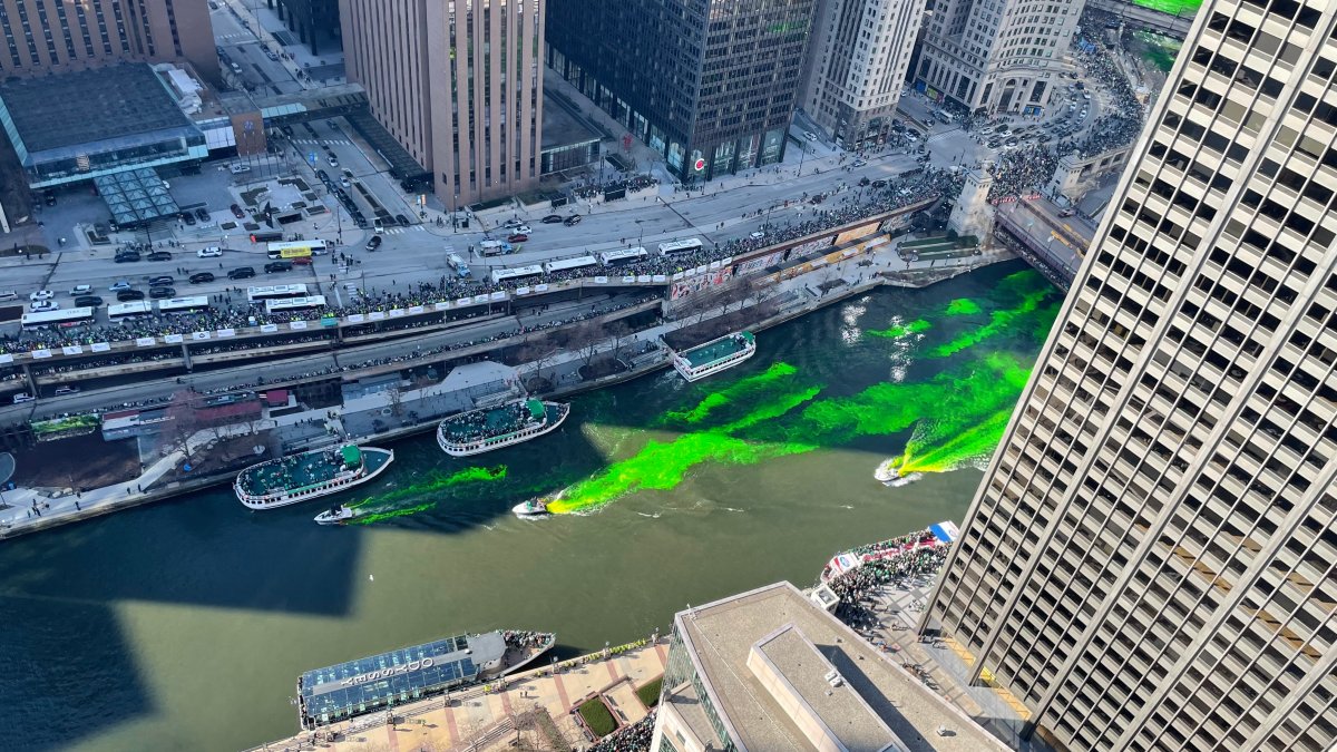 A timelapse of the 2024 Chicago River dye in 90 seconds NBC Chicago