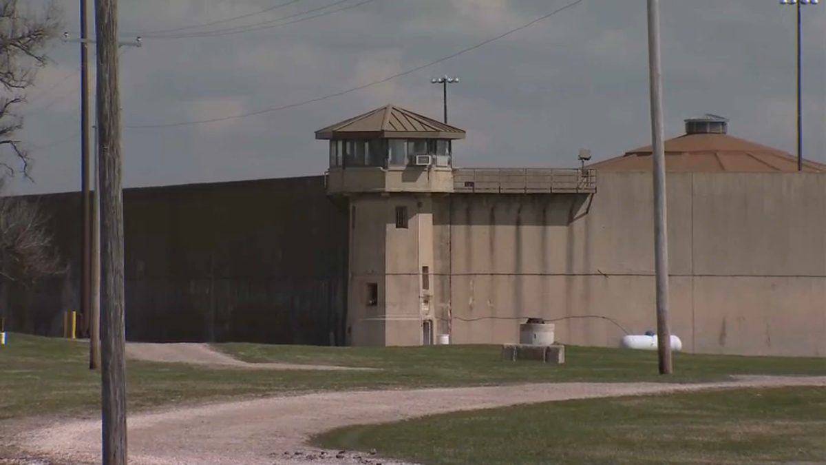 Stateville prison in Crest Hill to be rebuilt, along with facility in