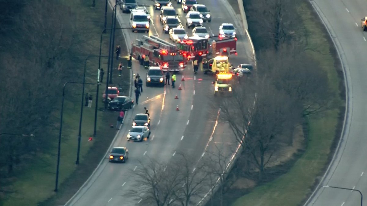 Multi-vehicle crash blocks lanes on DuSable Lake Shore Drive; delays expected