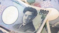 Japanese yen weakens to 160 against the U.S. dollar for the first time since 1990