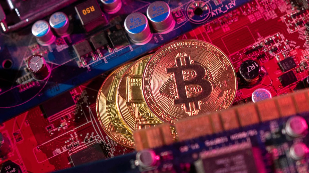 The Bitcoin network completes the fourth-ever 'halving' of rewards to miners – NBC Chicago - Vimarsana News