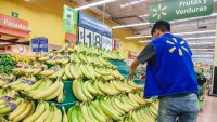 A new Walmart in-store AI is giving employees advice on how to sell products before it's too late