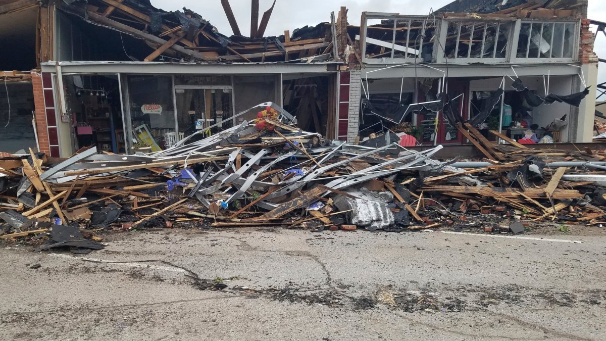Tornado devastates small Oklahoma town, residents react NBC Chicago