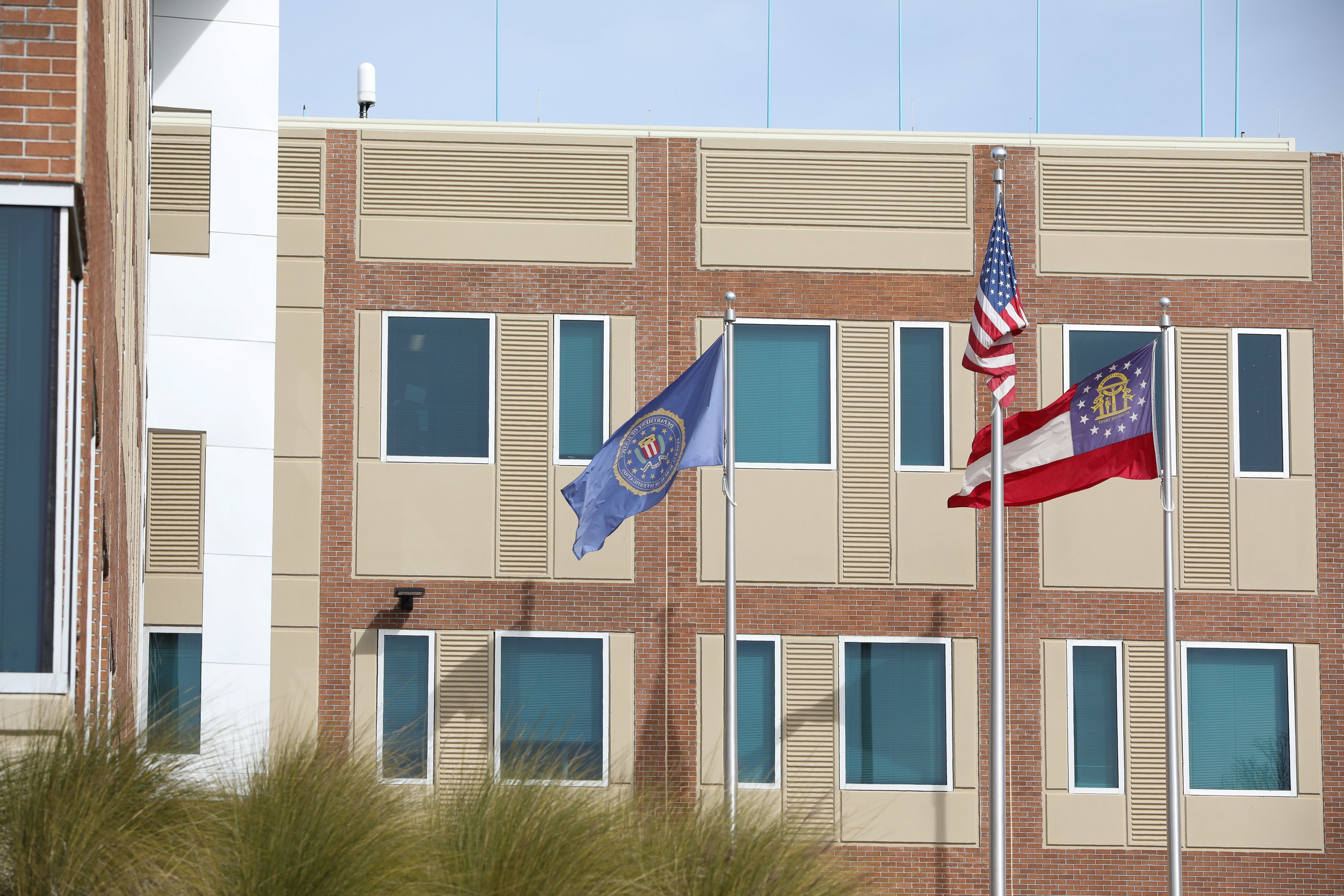 Driver rams into front gate of FBI's Atlanta field office – NBC Chicago - Vimarsana News