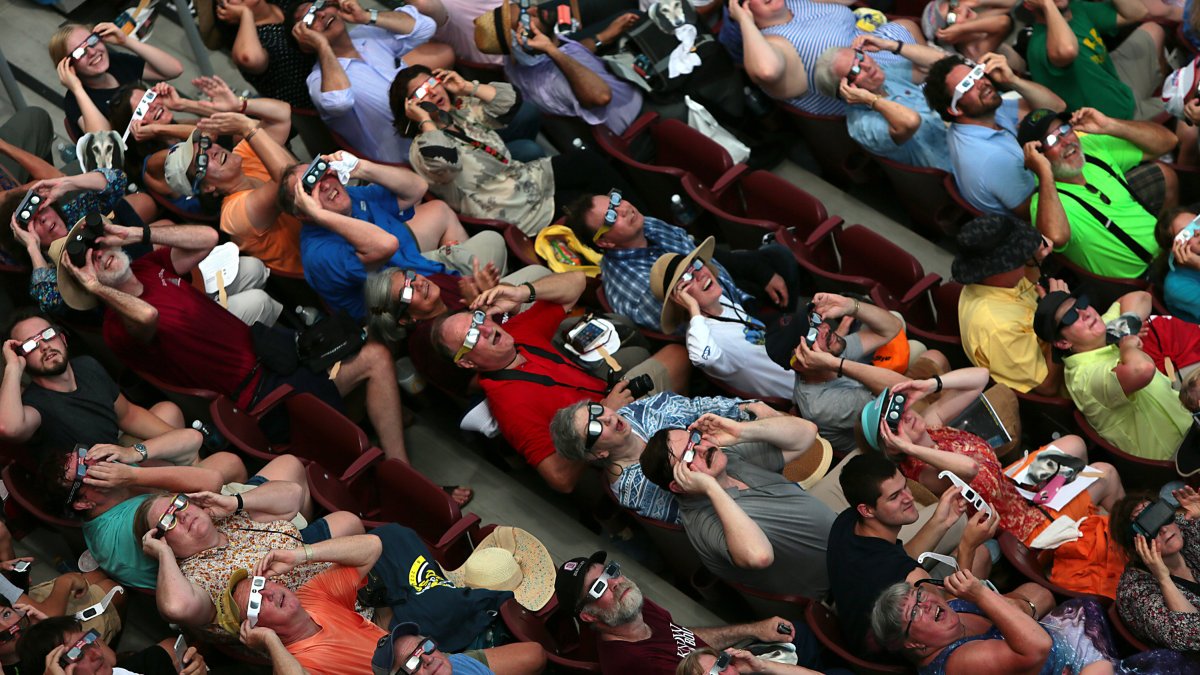 Eclipse excitement seizes the U.S. – NBC Chicago - Vimarsana News
