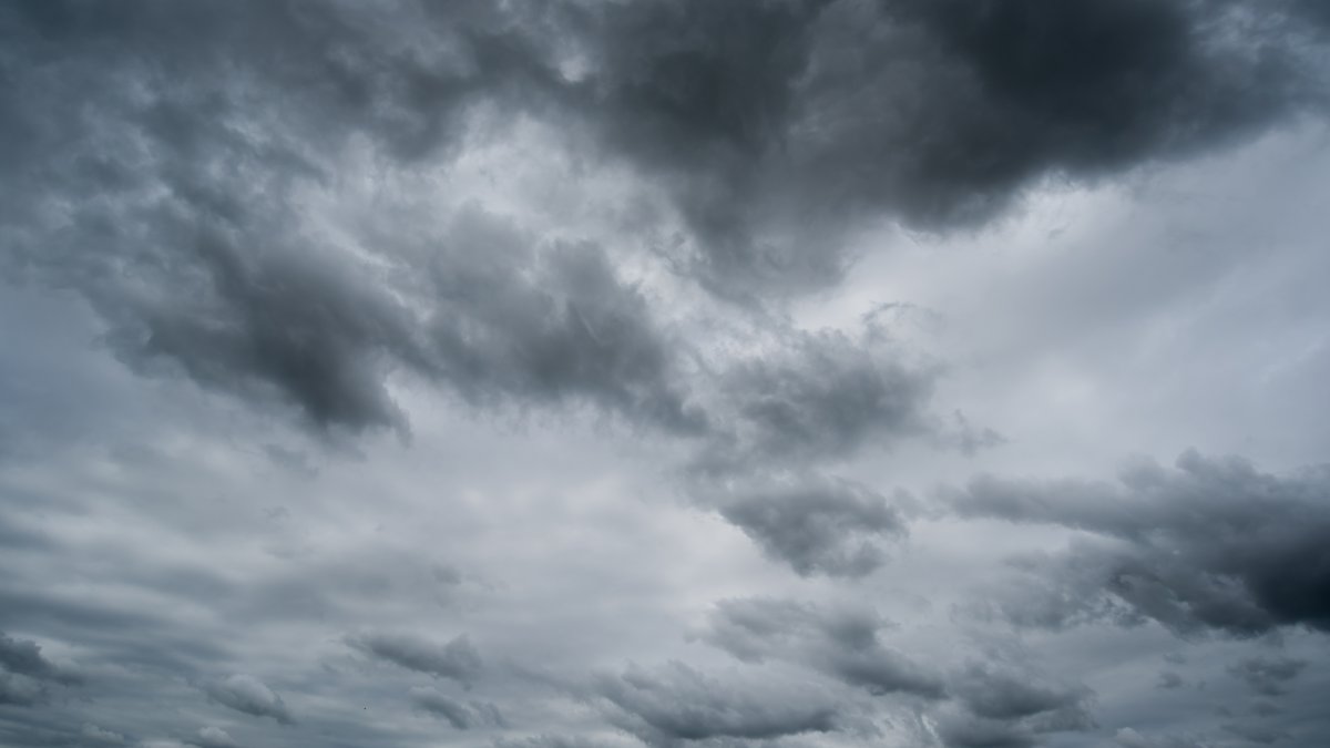 Strong to severe thunderstorms expected starting late Saturday Strong to severe thunderstorms expected starting late Saturday