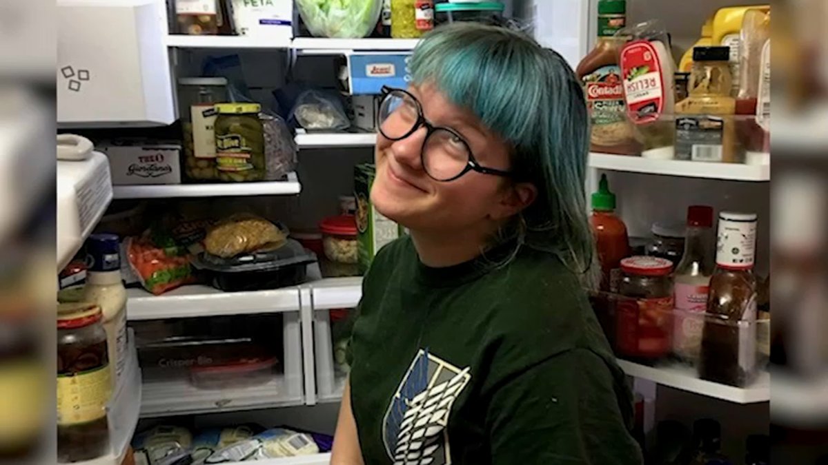 Yorkville High School students petition to wear pin at graduation honoring late classmate Yorkville High School students petition to wear pin at graduation honoring late classmate