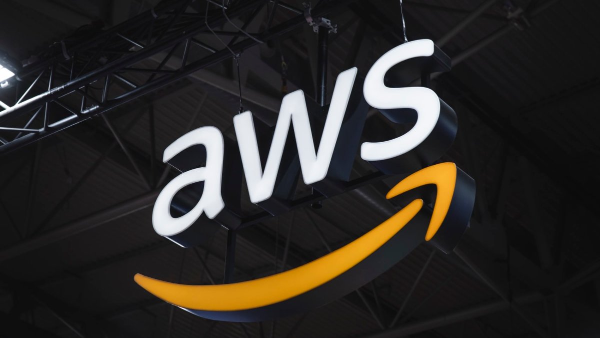 Amazon's AWS to double down on Singapore with additional $9 billion cloud investment - Vimarsana News