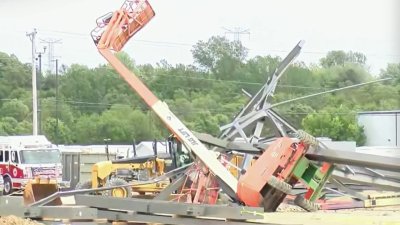 Construction workers hurt in structure collapse