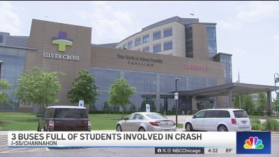 12 students on school trip to Six Flags hospitalized after bus crash in Grundy County