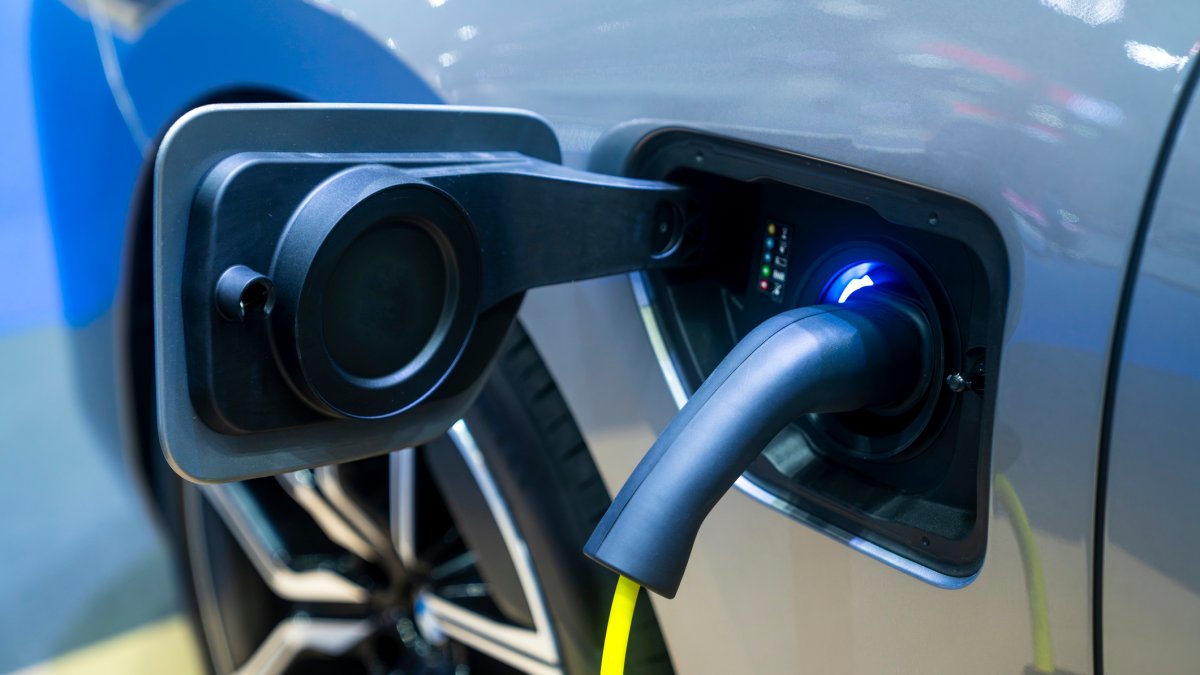 Electric vehicles might have more tax credits coming its way NBC Chicago