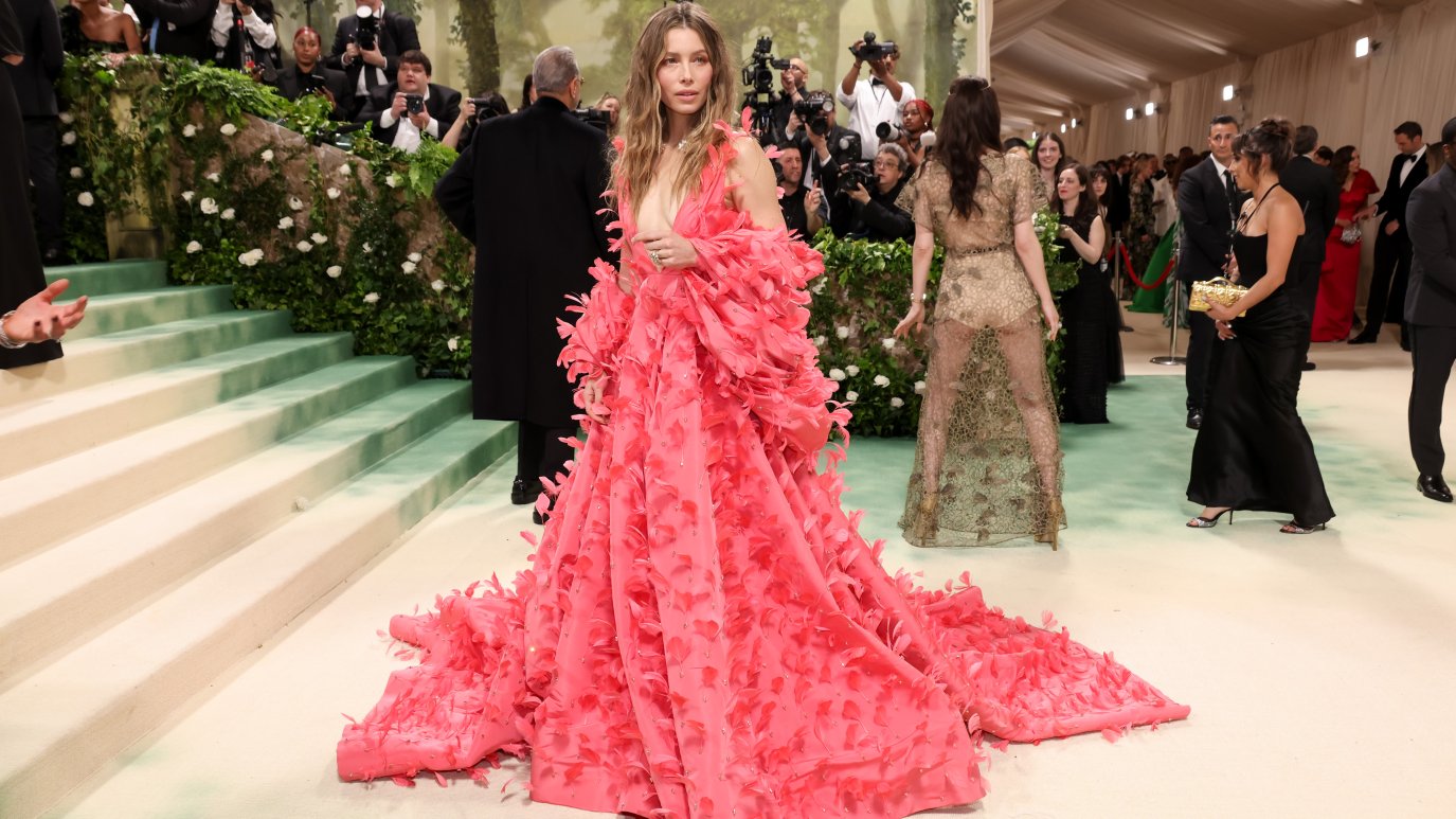 Jessica Biel shuts down the 2024 Met Gala with jawdropping petal gown