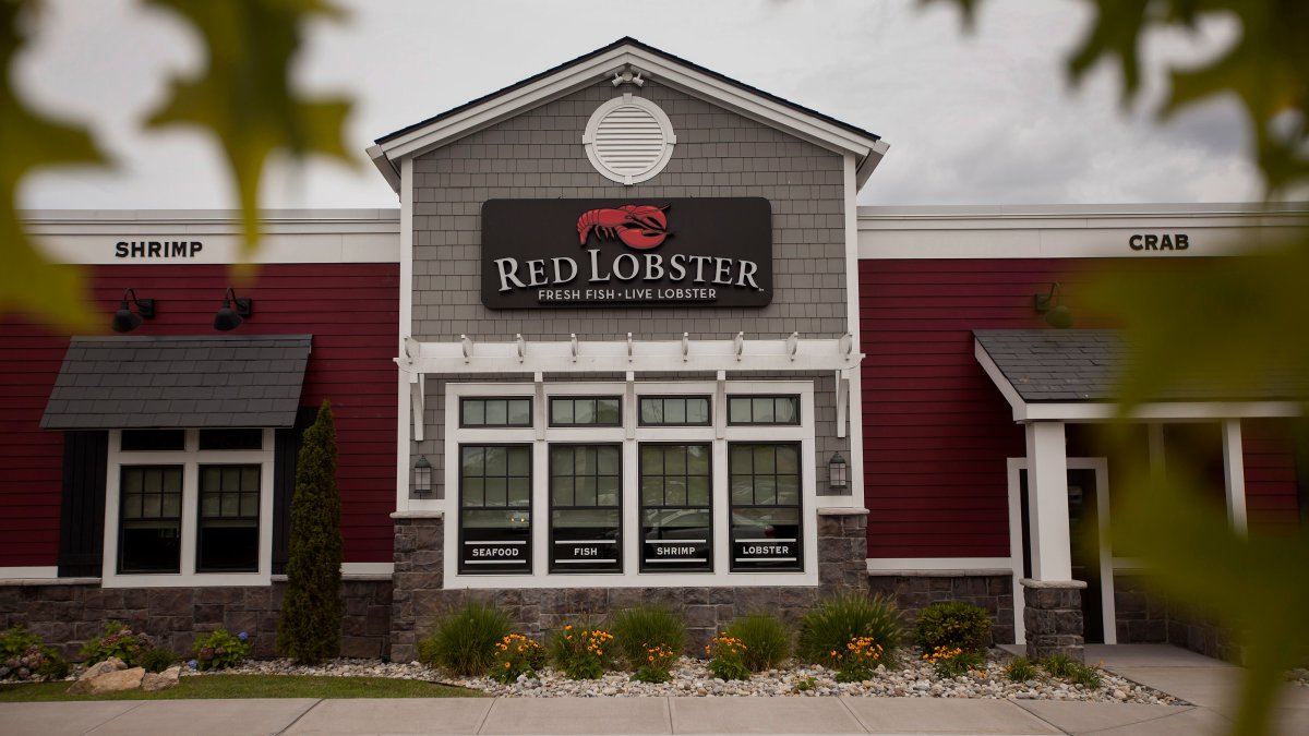 2 more Chicago-area Red Lobster locations land on potential closures list 2 more Chicago-area Red Lobster locations land on potential closures list