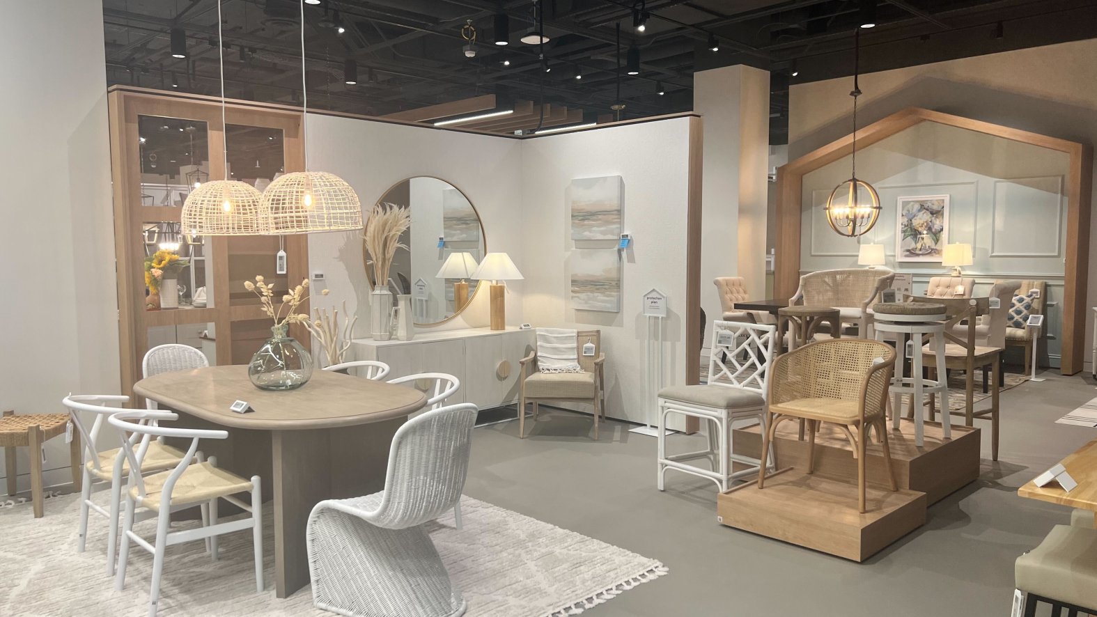 Wayfair store Chicago: First-ever physical store opens in Wilmette ...