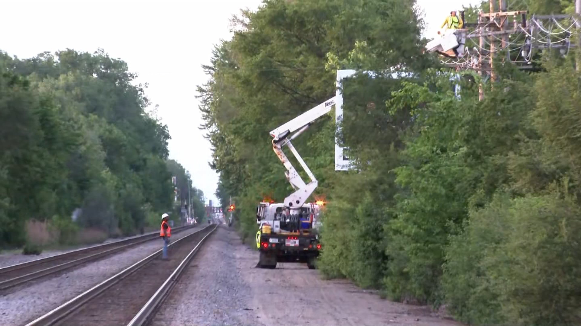 Chicago power outages: More than 16k customers without power following severe weather – NBC Chicago - Vimarsana News