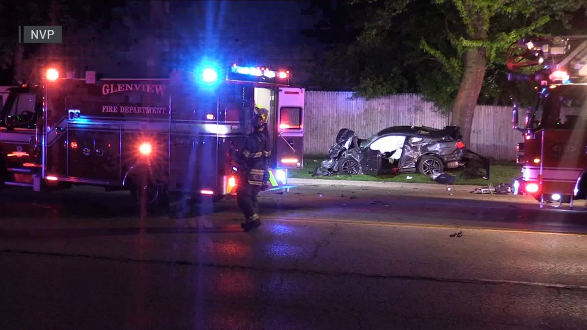 Glenview car crash leaves 17-year-old killed, 3 others hospitalized – NBC Chicago