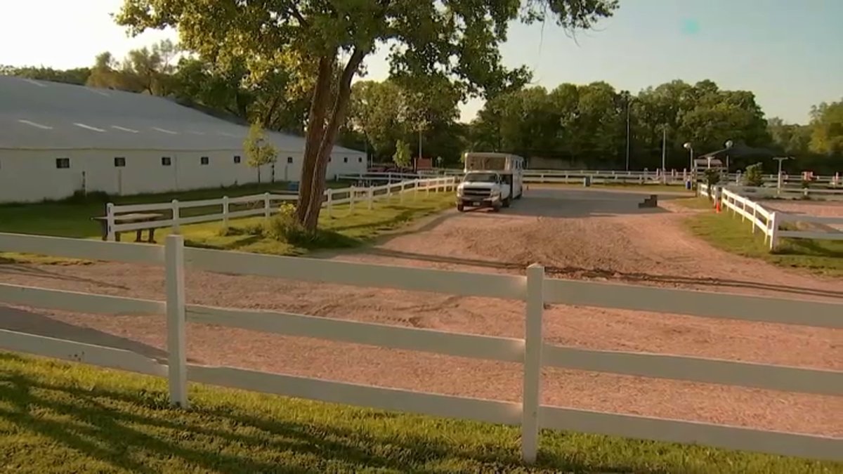 Closure of Palatine Stables to move ahead following revote Closure of Palatine Stables to move ahead following revote