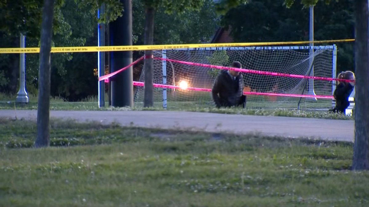 2 found shot to death at soccer field in Little Village