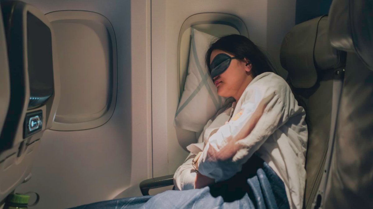 Study shows that consuming alcohol before napping on flights may pose health risks, according to NBC Chicago.