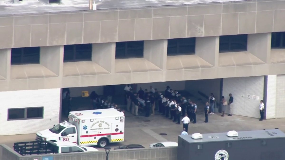 Procession held for retired CPD officer shot to death in West Garfield ...