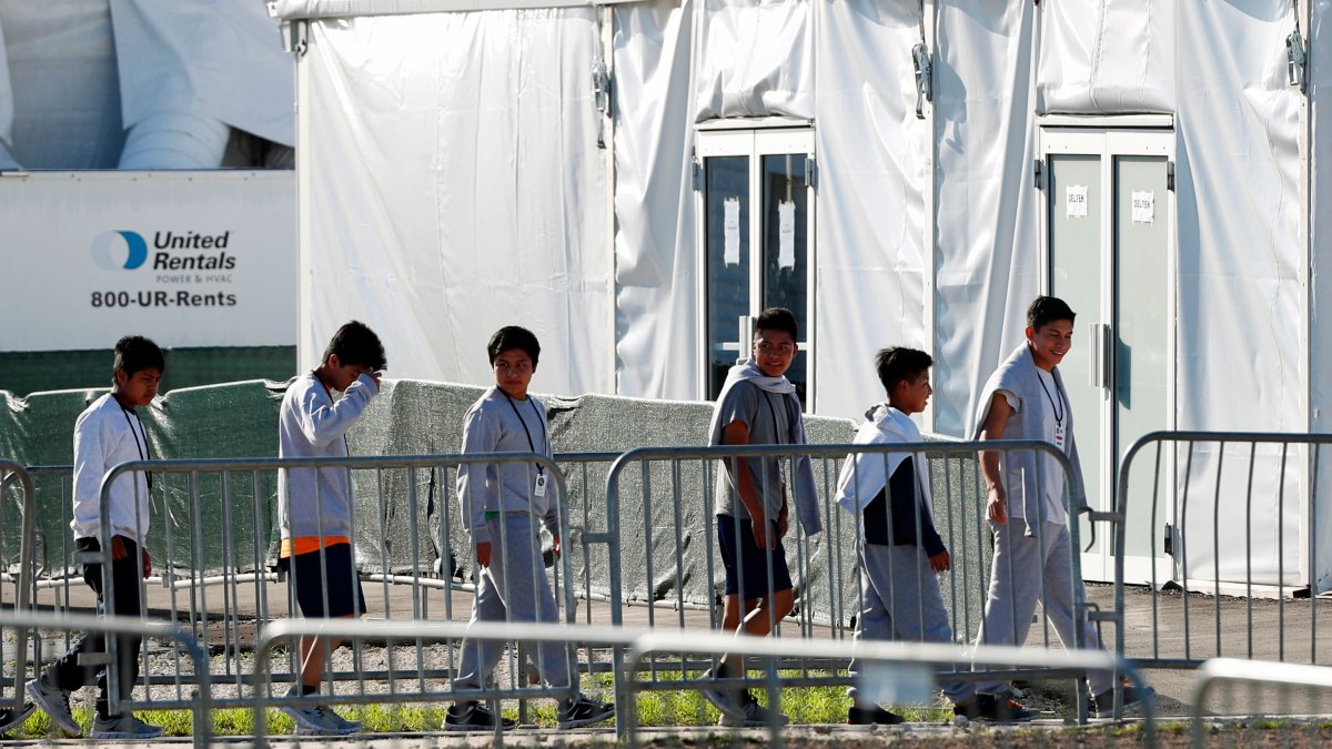 Federal judge to consider a partial end to special court oversight of child migrants