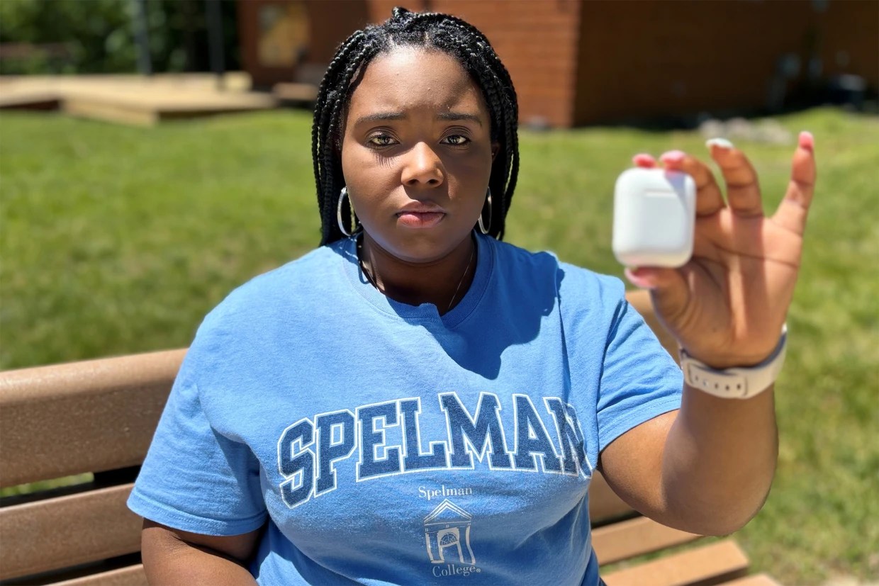 After Being Accused Of Stealing AirPods In High School, A Woman Files A ...