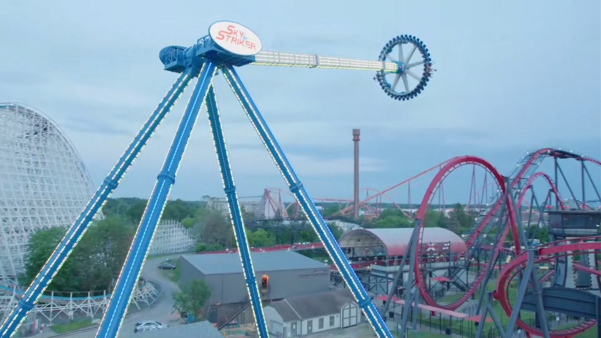 Giant New Sky Striker Ride Opens At Six Flags Great America In Gurnee   Sky Striker 