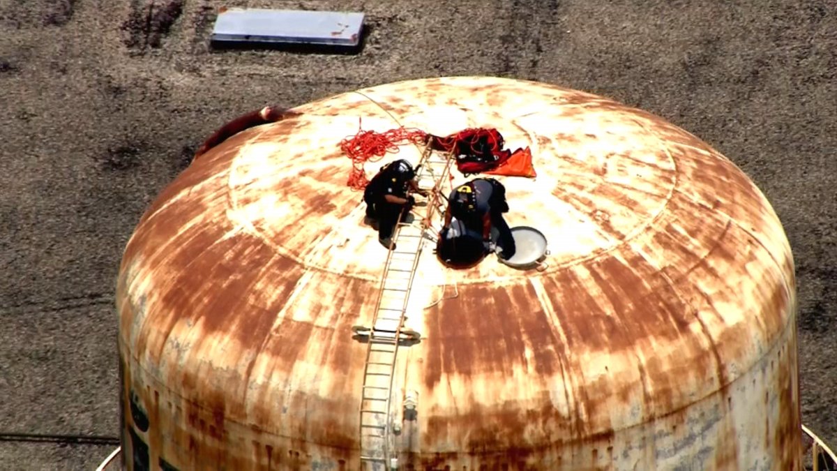 Worker suffers ‘medical issues’ while inside Channahon water tower
