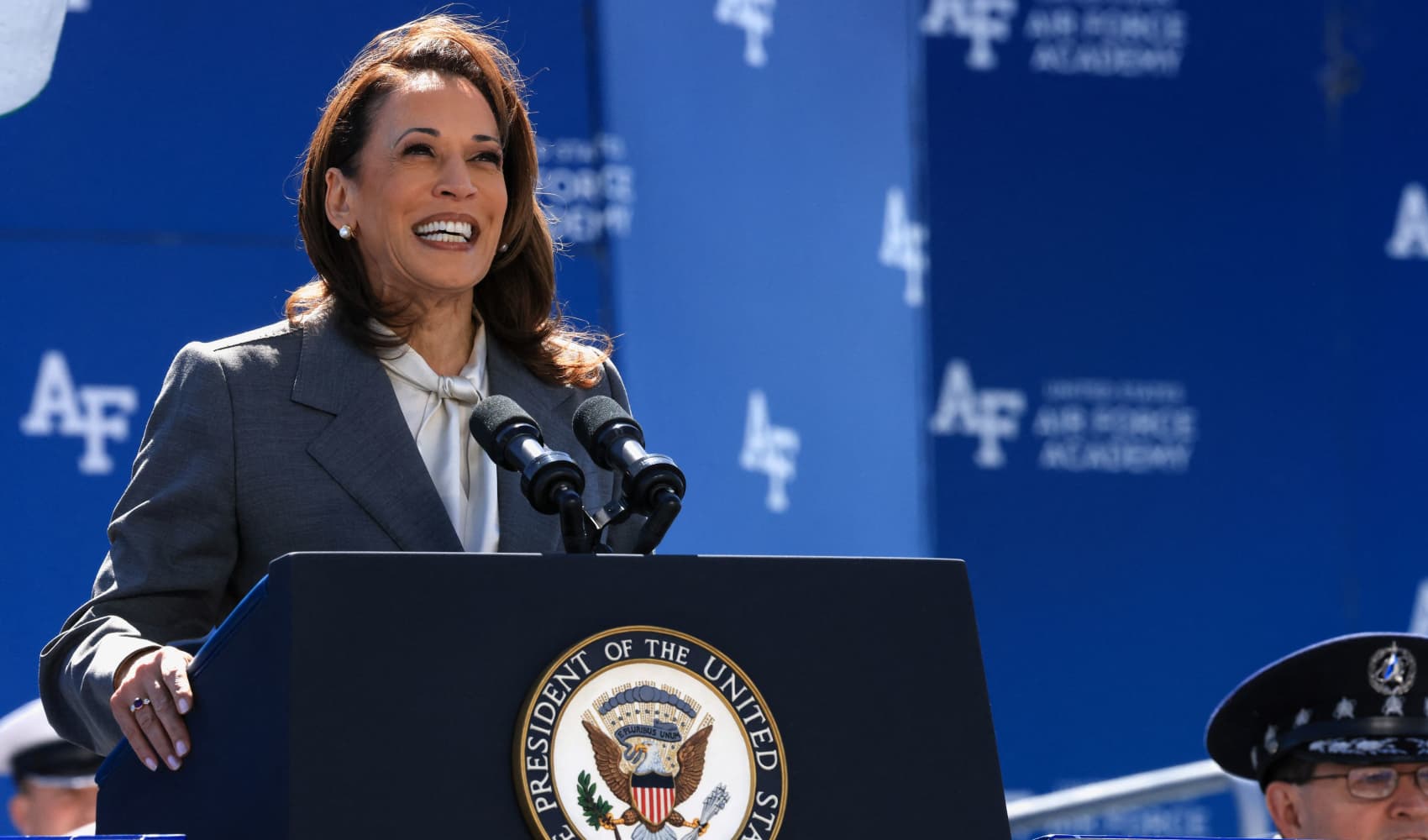 Illinois Gov. JB Pritzker endorses VP Kamala Harris to replace Biden