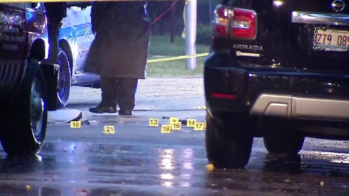 Tow truck driver, resident killed in exchange of gunfire, Chicago ...