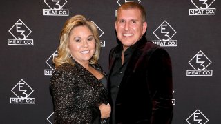 Julie Chrisley (L) and Todd Chrisley