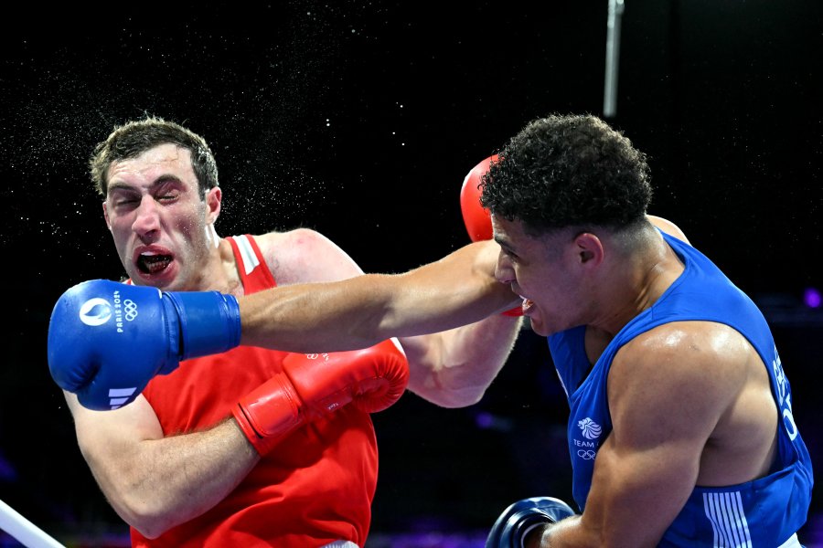 Armenia's Davit Chaloyan (in red)