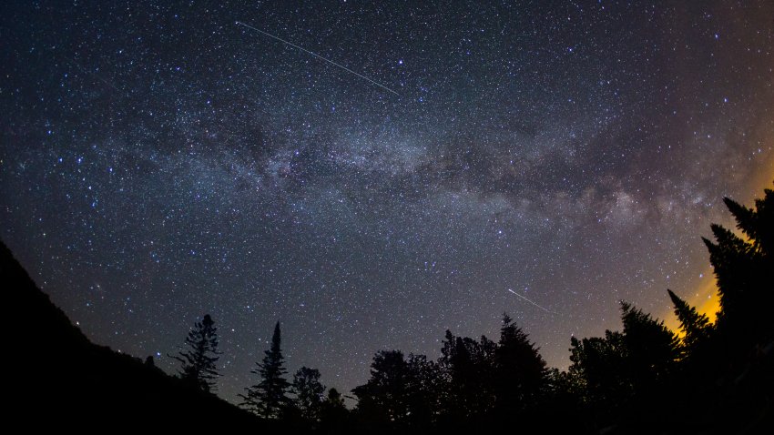 Alpha Capricornids over the Milky Way