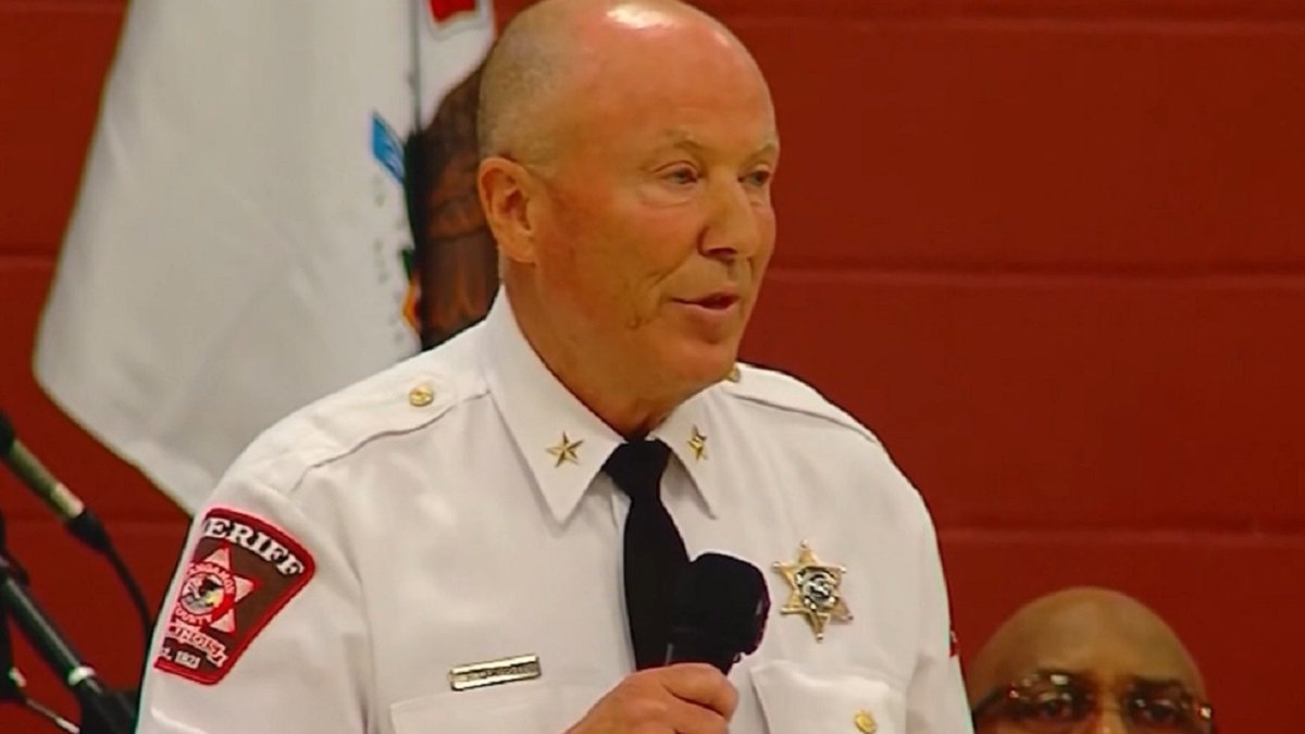 Illinois governor calls for resignation of sheriff whose deputy fatally ...