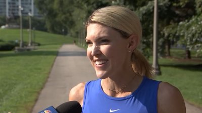 Elite runner Keira D'Amato drops mic to re-enter Chicago Marathon race