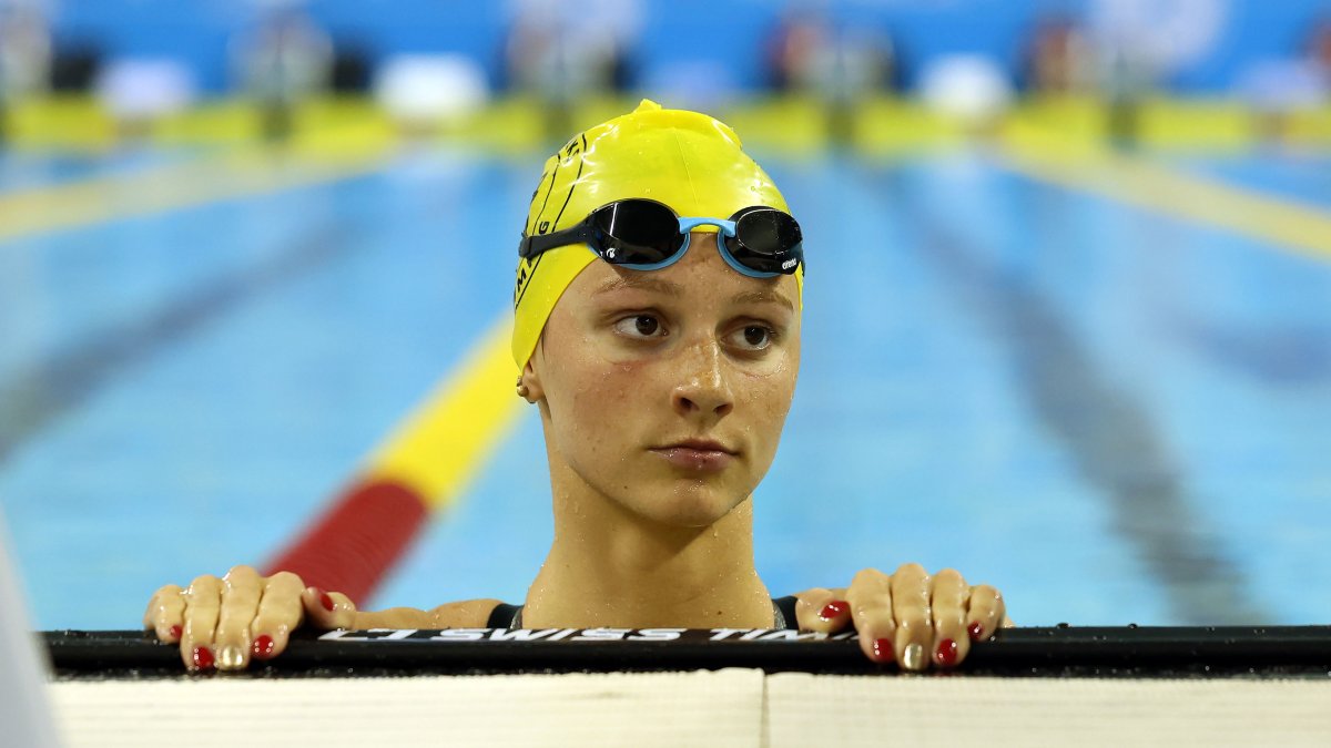 Who is Summer McIntosh? What to know about Canadian swimmer NBC Chicago