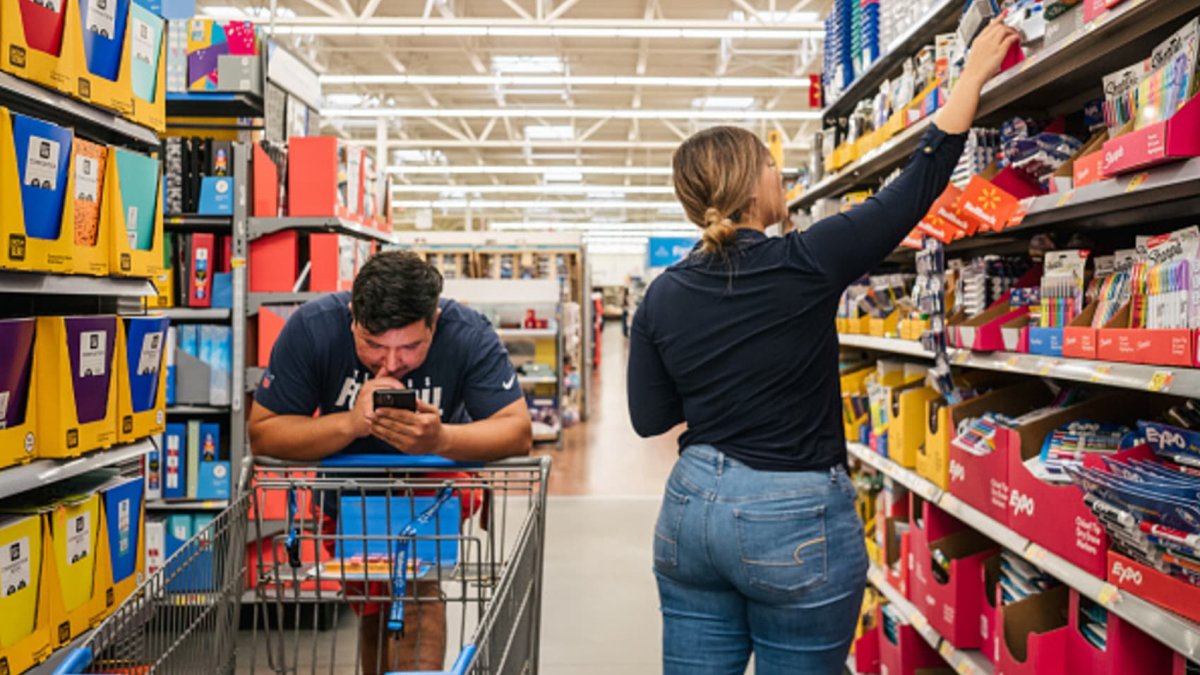 Cramer: Walmart’s strong quarter may not be representative of overall consumers – NBC Chicago