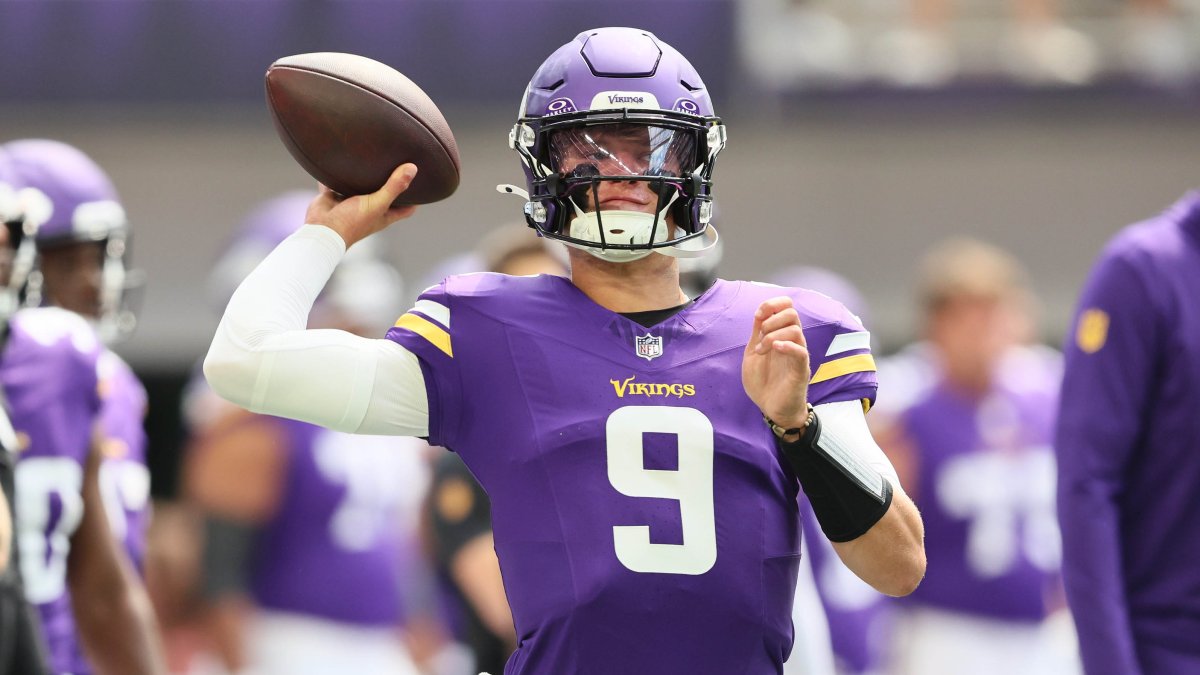 Vikings rookie J.J. McCarthy will undergo knee surgery for torn meniscus