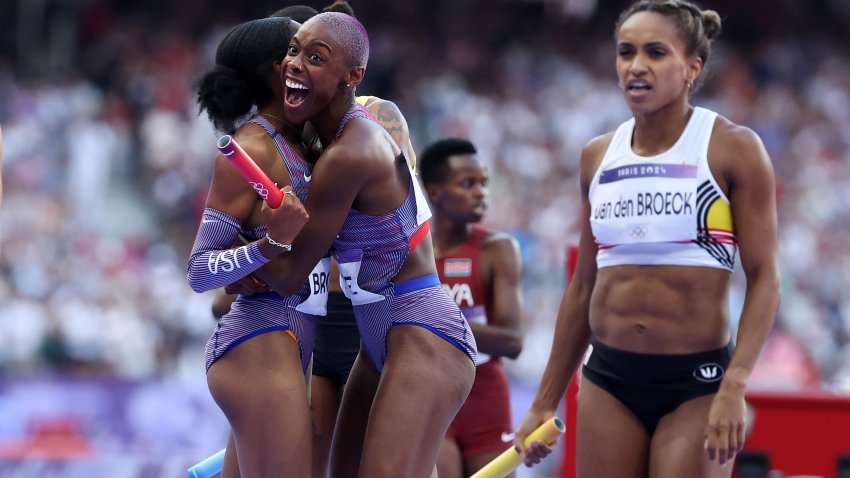 Kaylyn Brown of Team USA celebrates with teammate Shamier Little