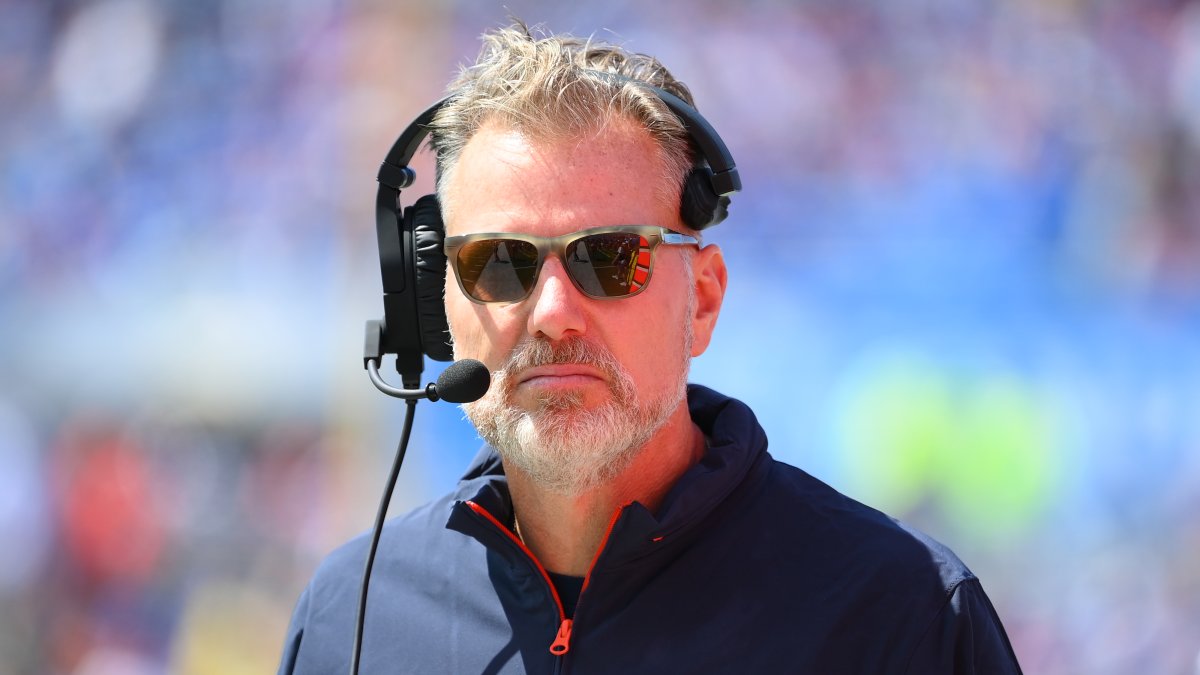 Matt Eberflus mum on Shane Waldron, backs Caleb Williams as QB Matt Eberflus mum on Shane Waldron, backs Caleb Williams as QB