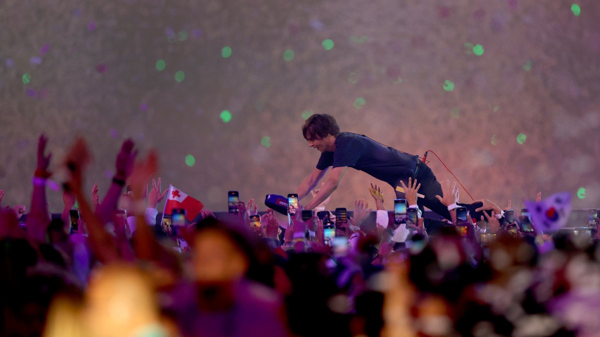 Who is Phoenix? What to know about the French band that performed at the closing ceremony – NBC Chicago