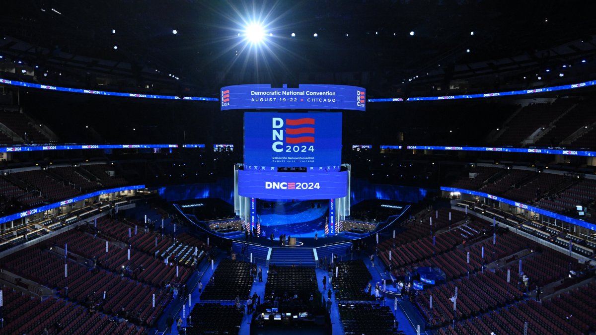 who-is-speaking-at-the-dnc-tonight-full-speaker-list-and-schedule